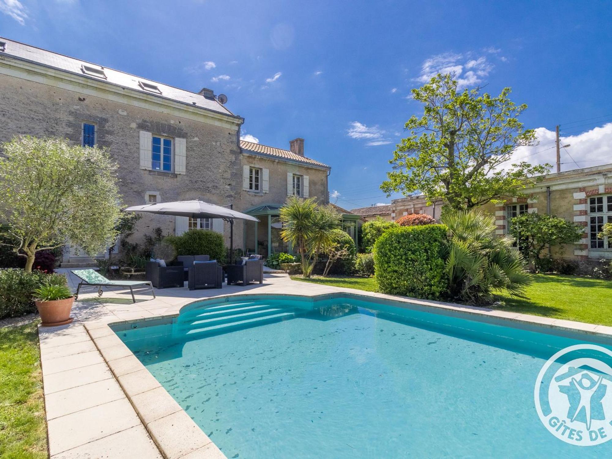 Sejour De Charme Avec Piscine A Saint-Georges-Sur-Layon, Proche De Saumur Et Des Chateaux De La Loire - Fr-1-622-81 Acomodação com café da manhã Doue-en-Anjou Exterior foto