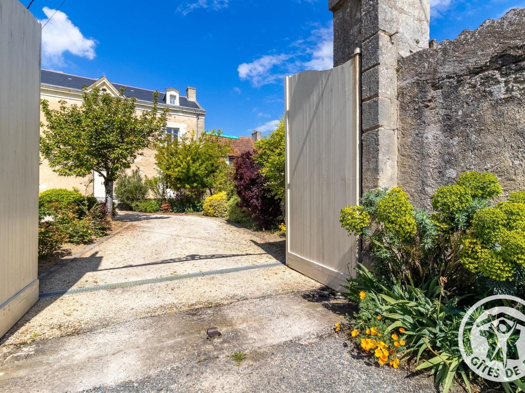 Sejour De Charme Avec Piscine A Saint-Georges-Sur-Layon, Proche De Saumur Et Des Chateaux De La Loire - Fr-1-622-81 Acomodação com café da manhã Doue-en-Anjou Exterior foto