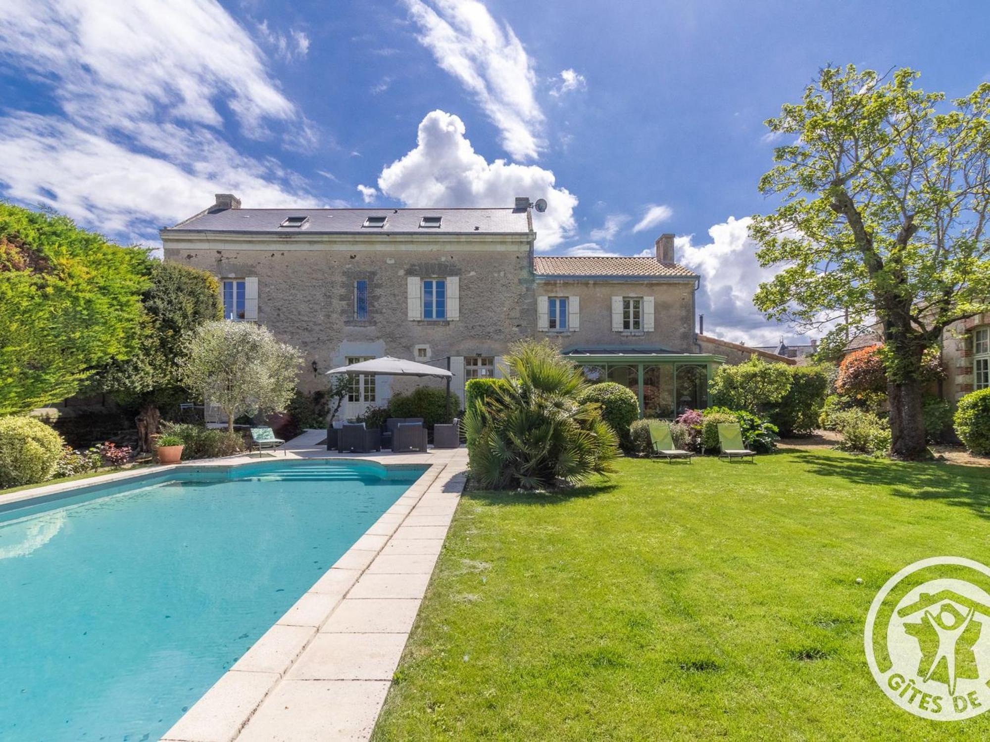 Sejour De Charme Avec Piscine A Saint-Georges-Sur-Layon, Proche De Saumur Et Des Chateaux De La Loire - Fr-1-622-81 Acomodação com café da manhã Doue-en-Anjou Exterior foto