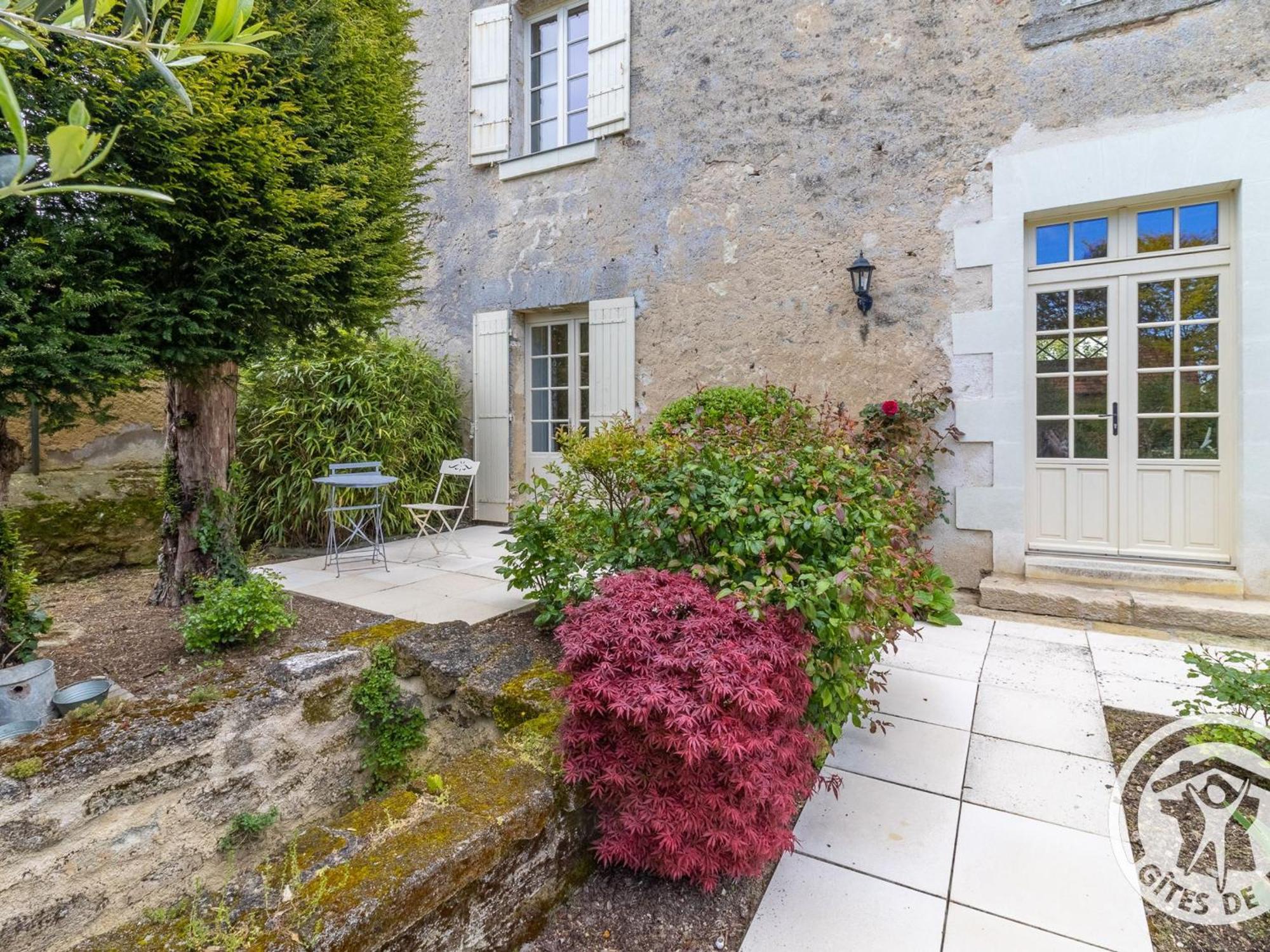 Sejour De Charme Avec Piscine A Saint-Georges-Sur-Layon, Proche De Saumur Et Des Chateaux De La Loire - Fr-1-622-81 Acomodação com café da manhã Doue-en-Anjou Exterior foto